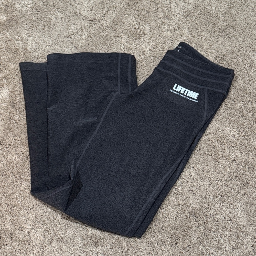 Lifetime flared leggings.  Size medium